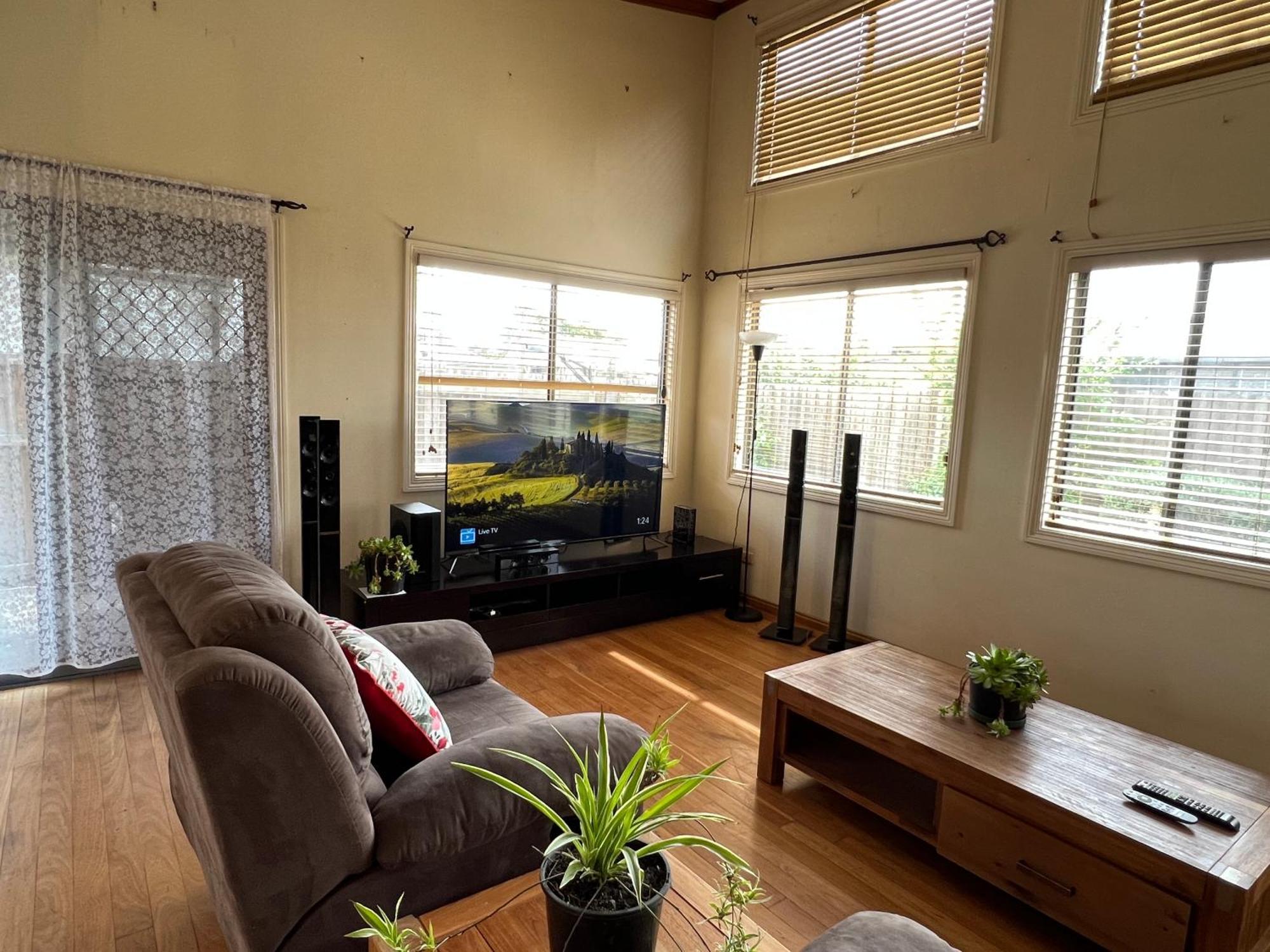 Cosy 4Br Home 15 Minutes Away From Melbourne Airport St Albans 外观 照片