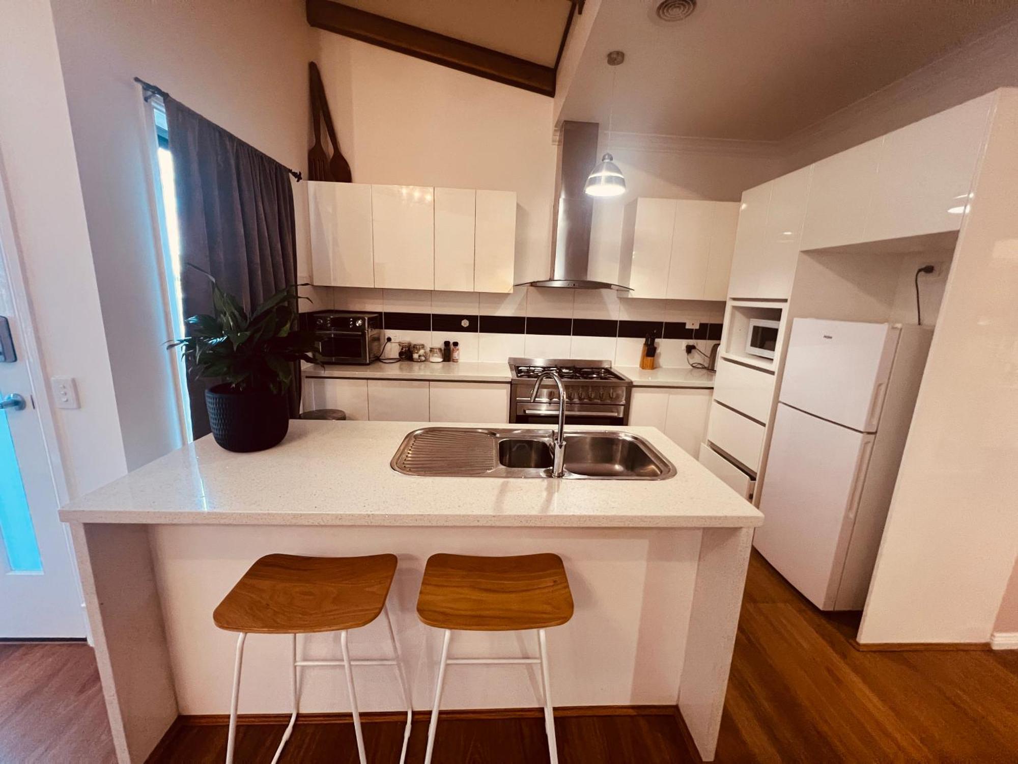 Cosy 4Br Home 15 Minutes Away From Melbourne Airport St Albans 外观 照片