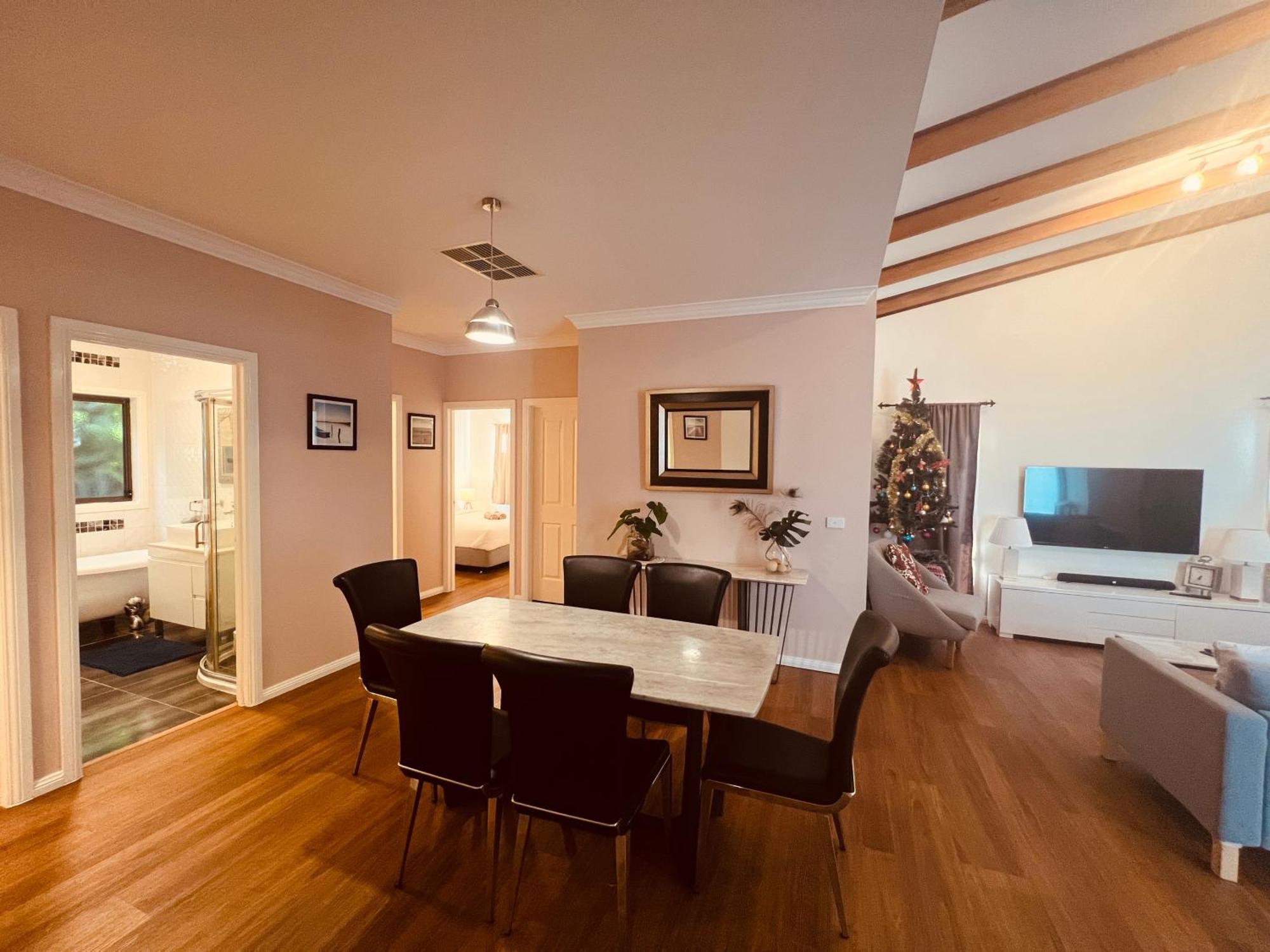 Cosy 4Br Home 15 Minutes Away From Melbourne Airport St Albans 外观 照片